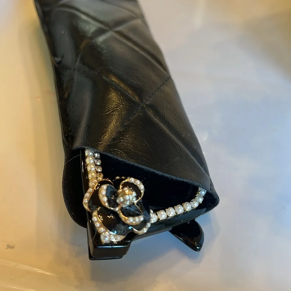 Elegant Black, Pearl & Goldtone Women's Readers 2.0